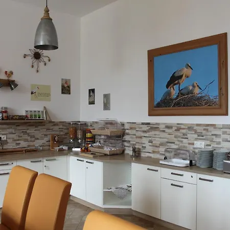 Landpension Adebar 招待所 3*